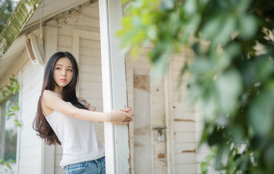 “这一带，每年都会有这么几天会是这样的天气，我镇守江夏多年，甚至能够估算出这种天气的具体日子。”陈到扭头看向伏德，有些刻板的脸上，牵扯出一抹微笑。